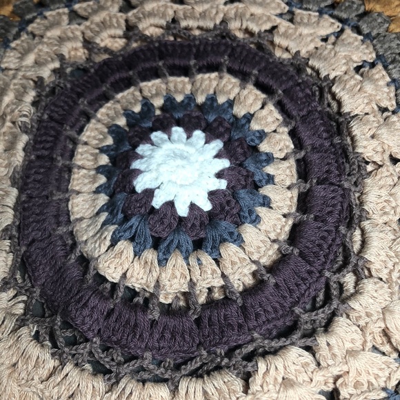 NWOT gorgeous Flook poncho top - Picture 8 of 14